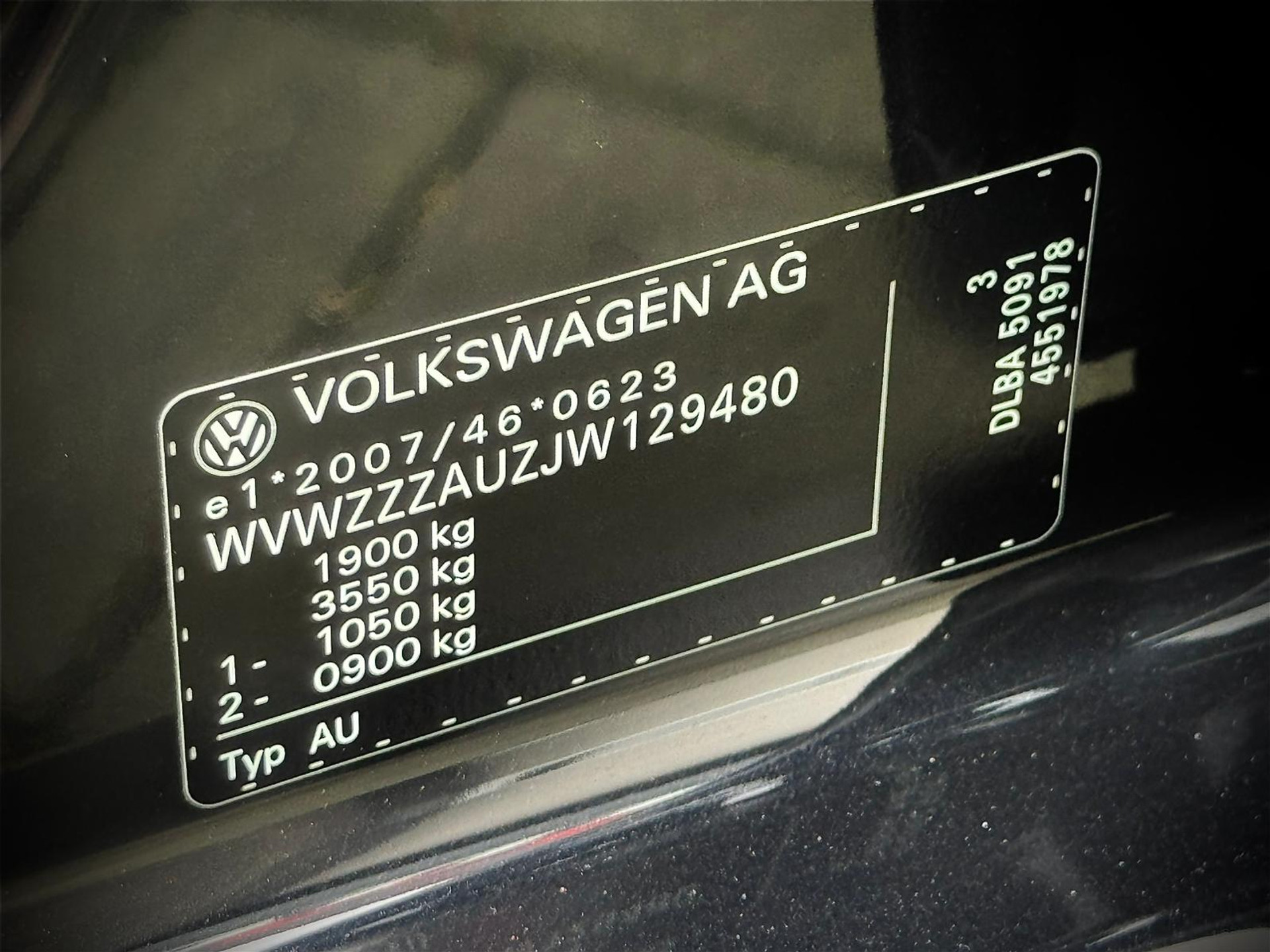 41462429-11.jpg