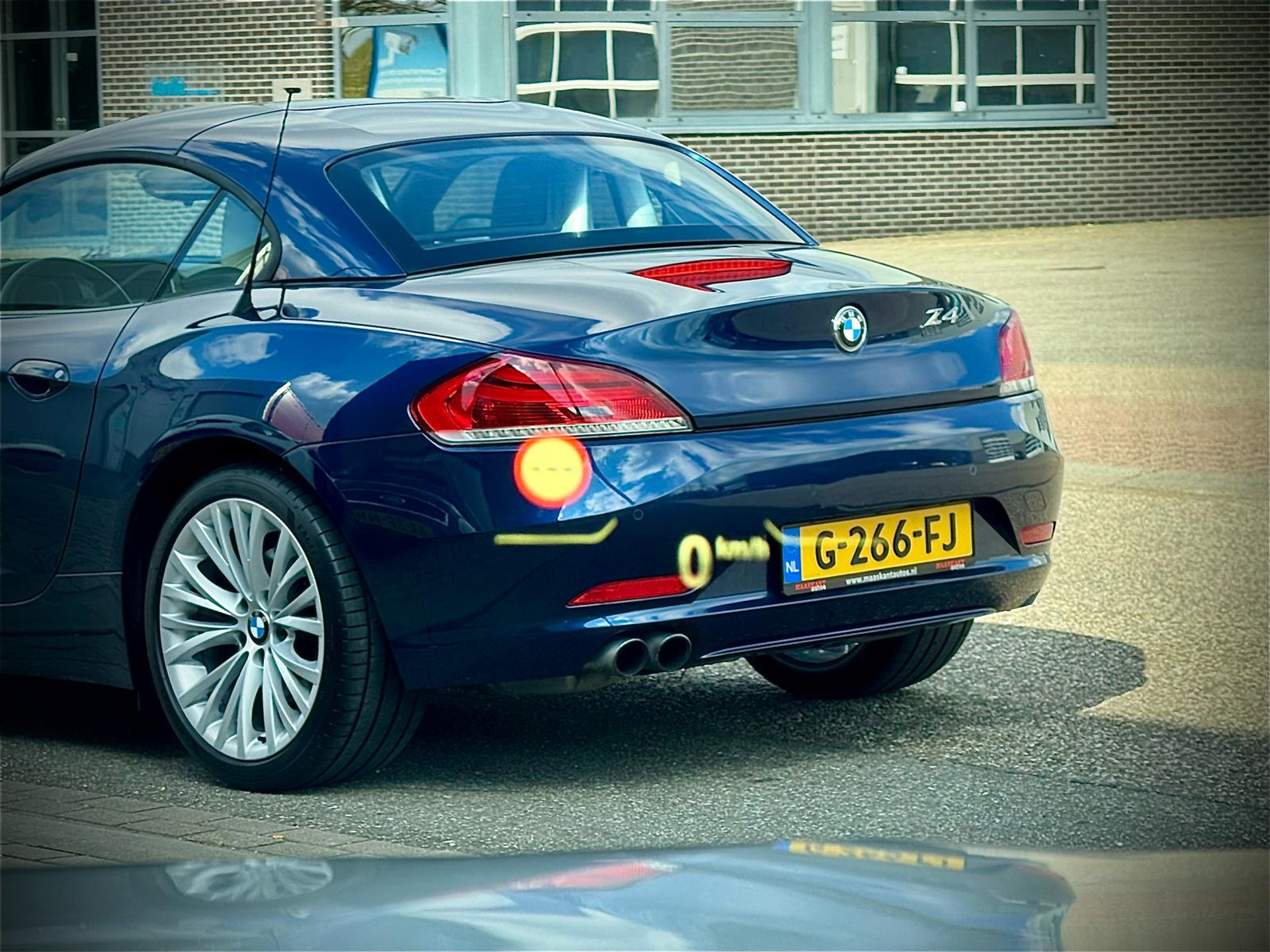 43379070-31.jpg