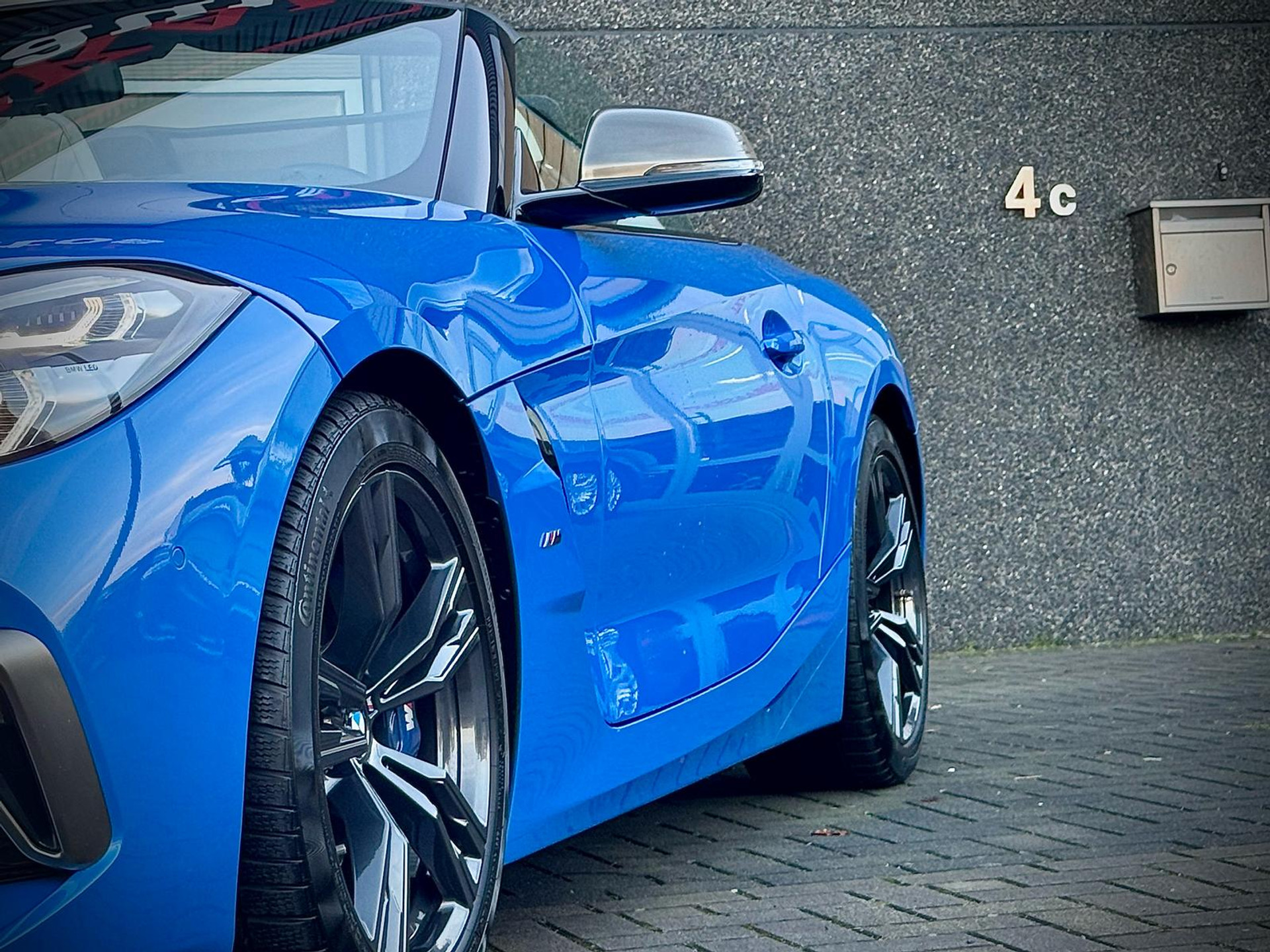 43549449-9.jpg