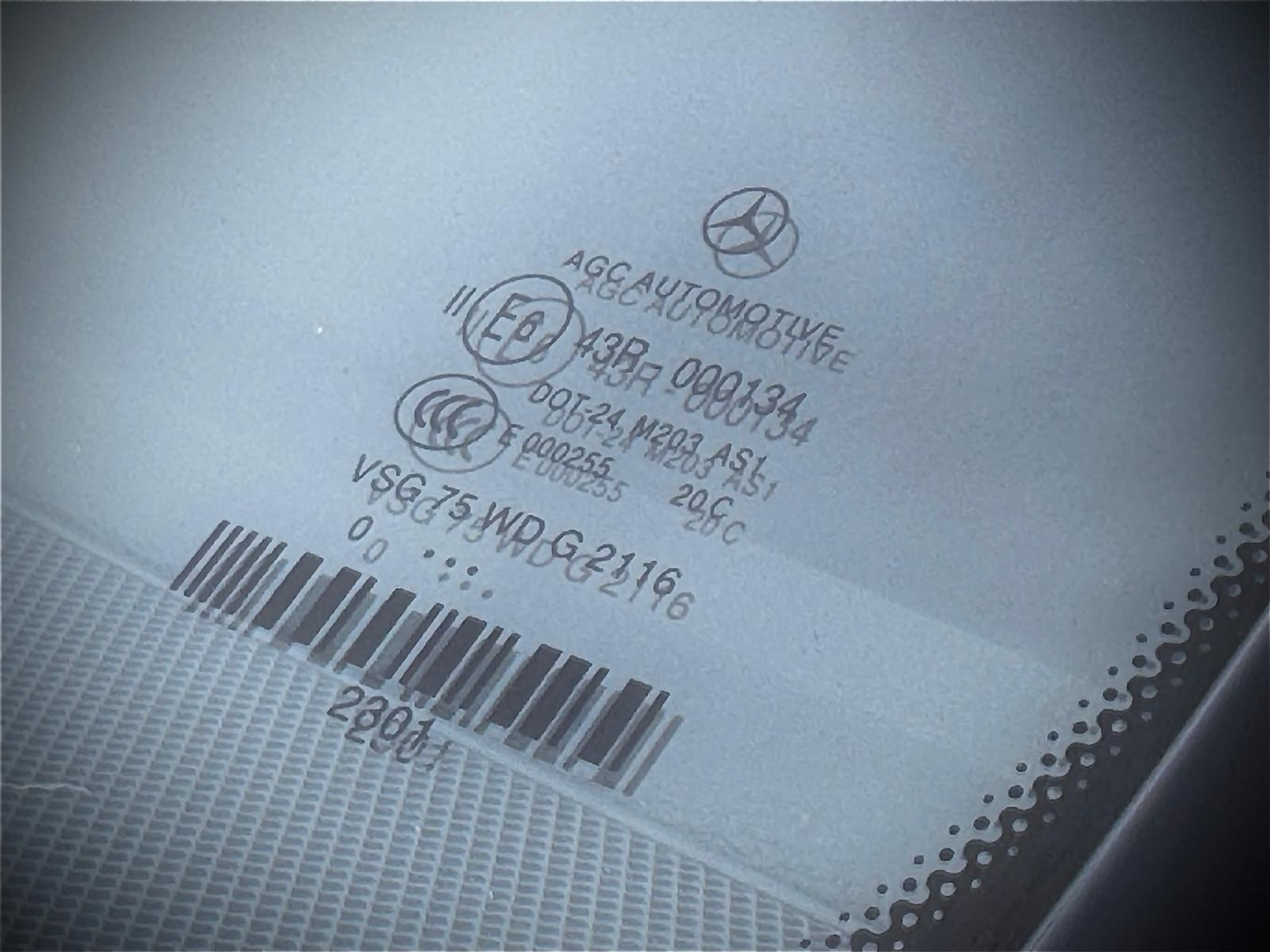 44322237-15.jpg