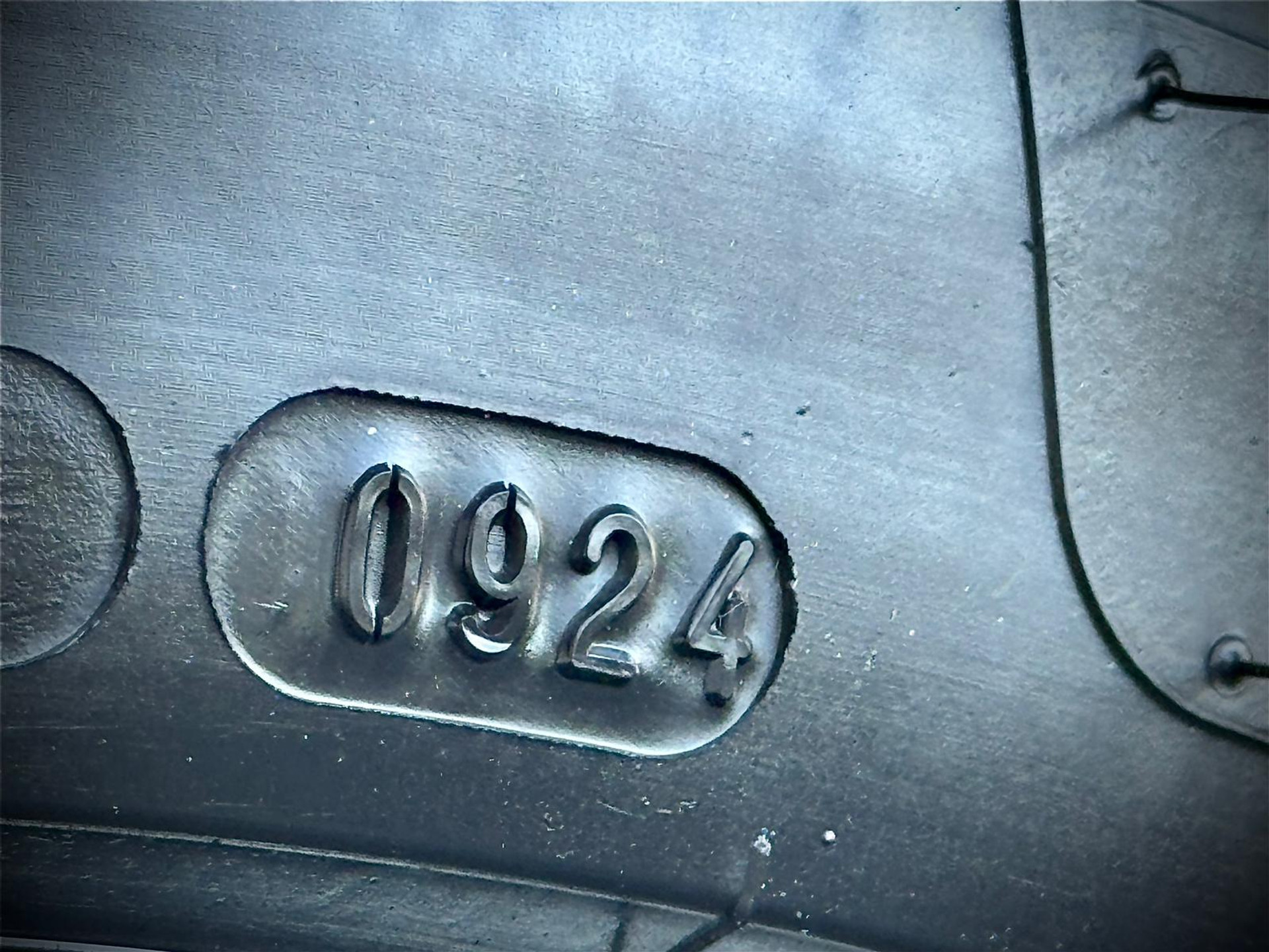 45087851-19.jpg