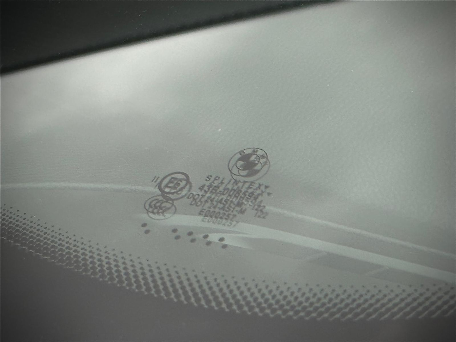 45163495-17.jpg