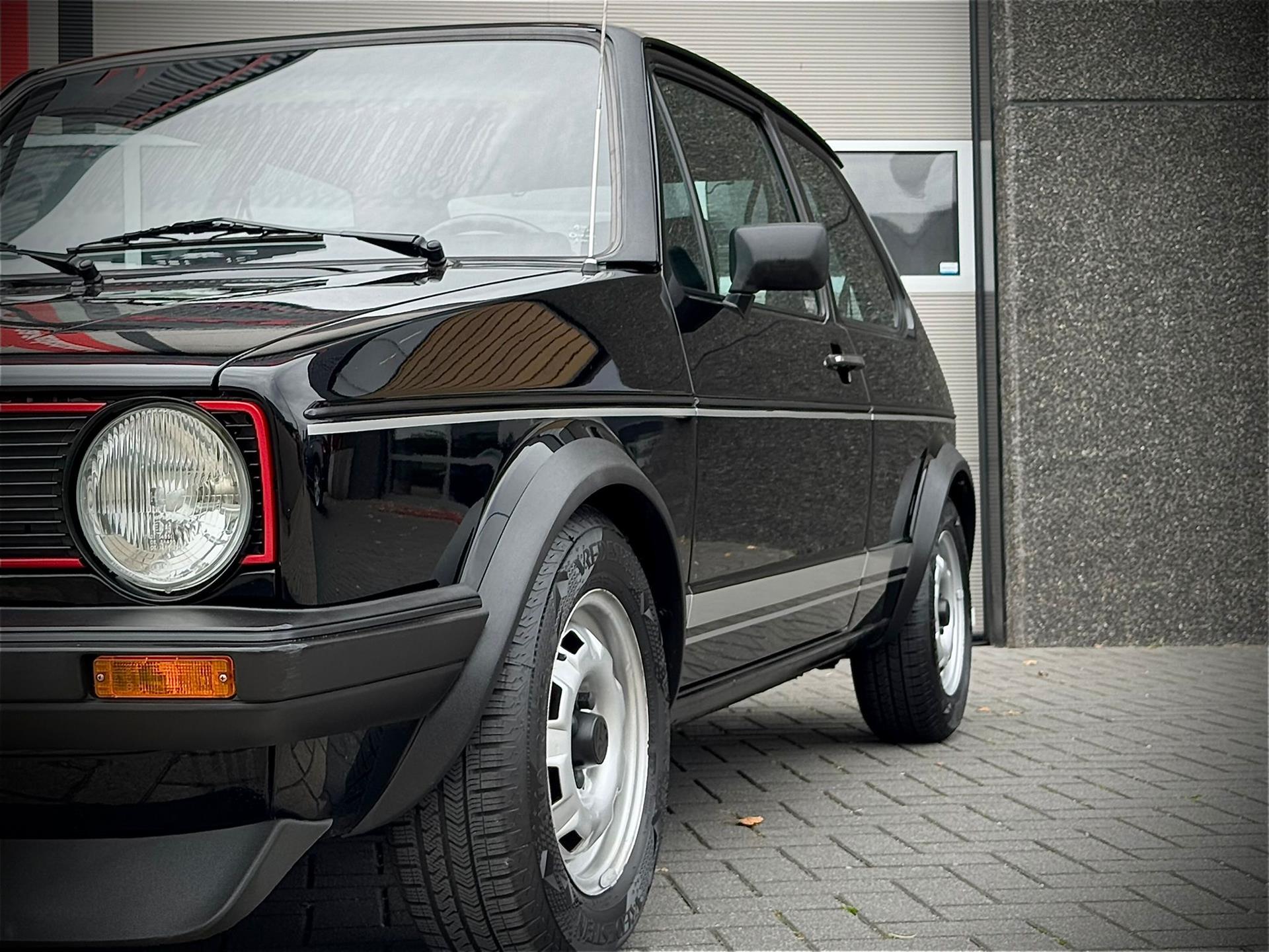47989034-10.jpg