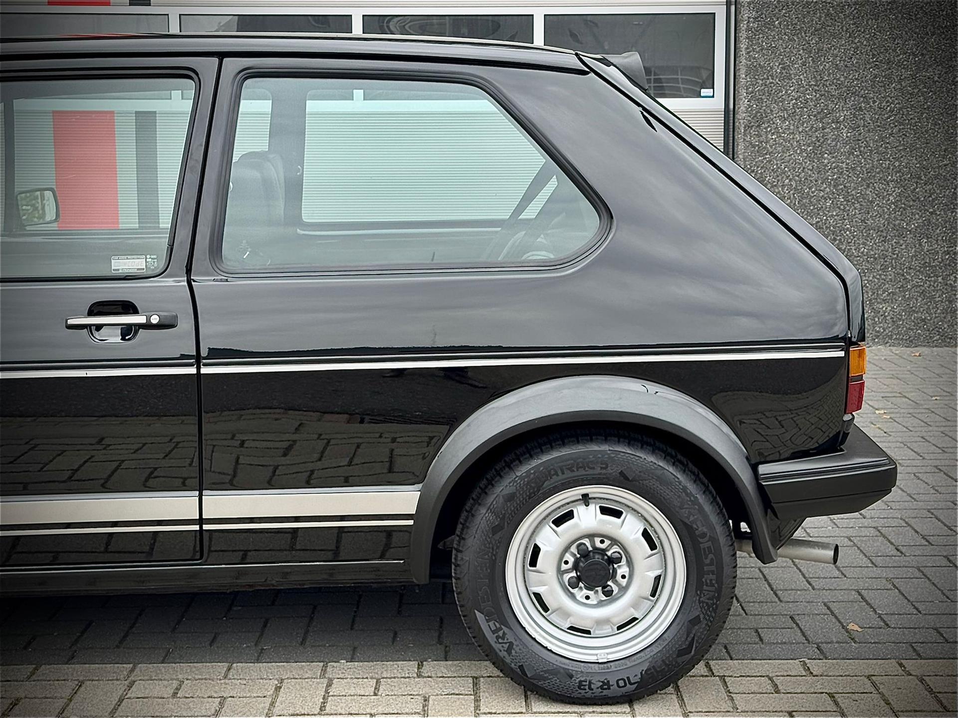 47989034-5.jpg