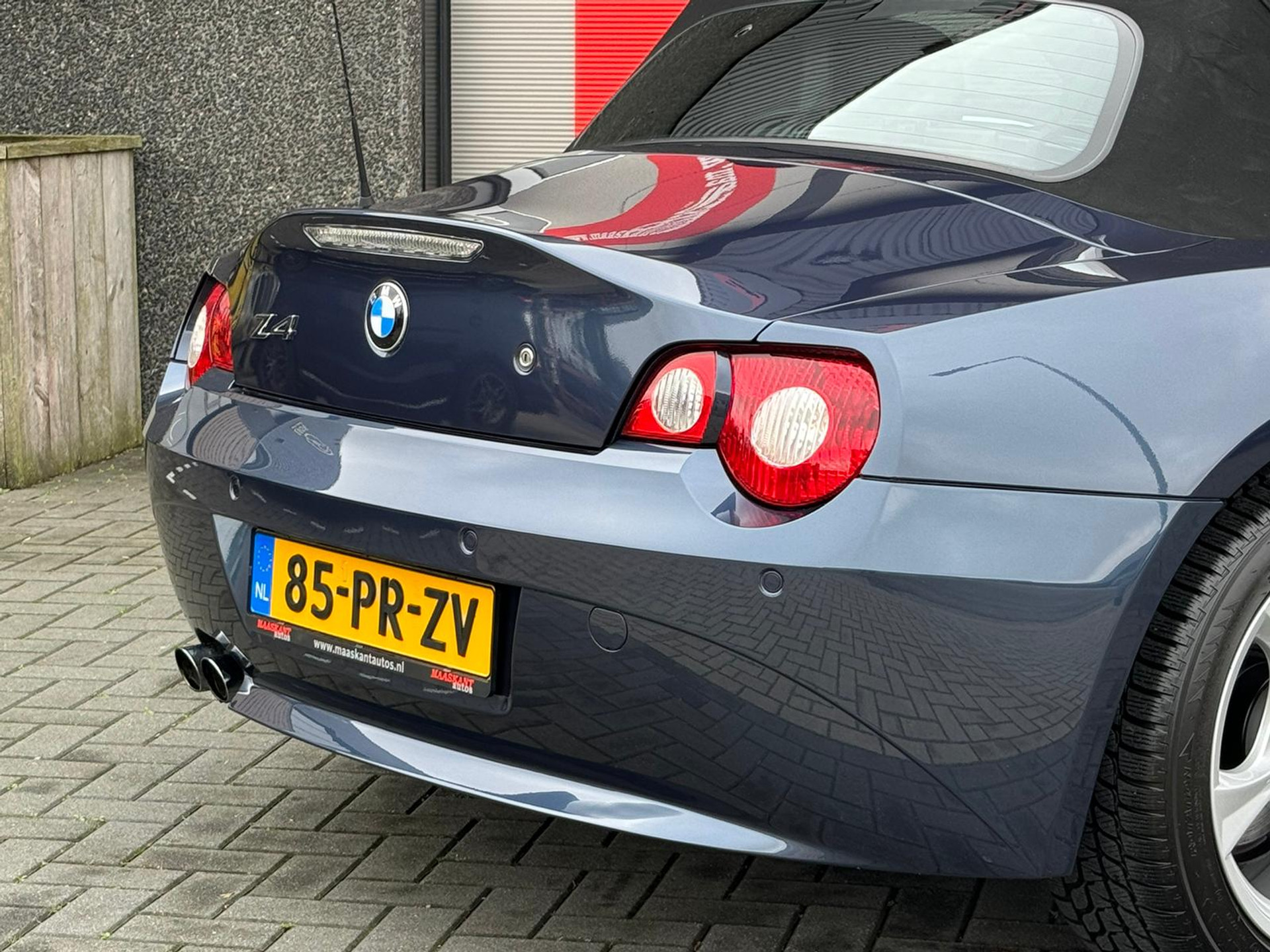 48509651-11.jpg