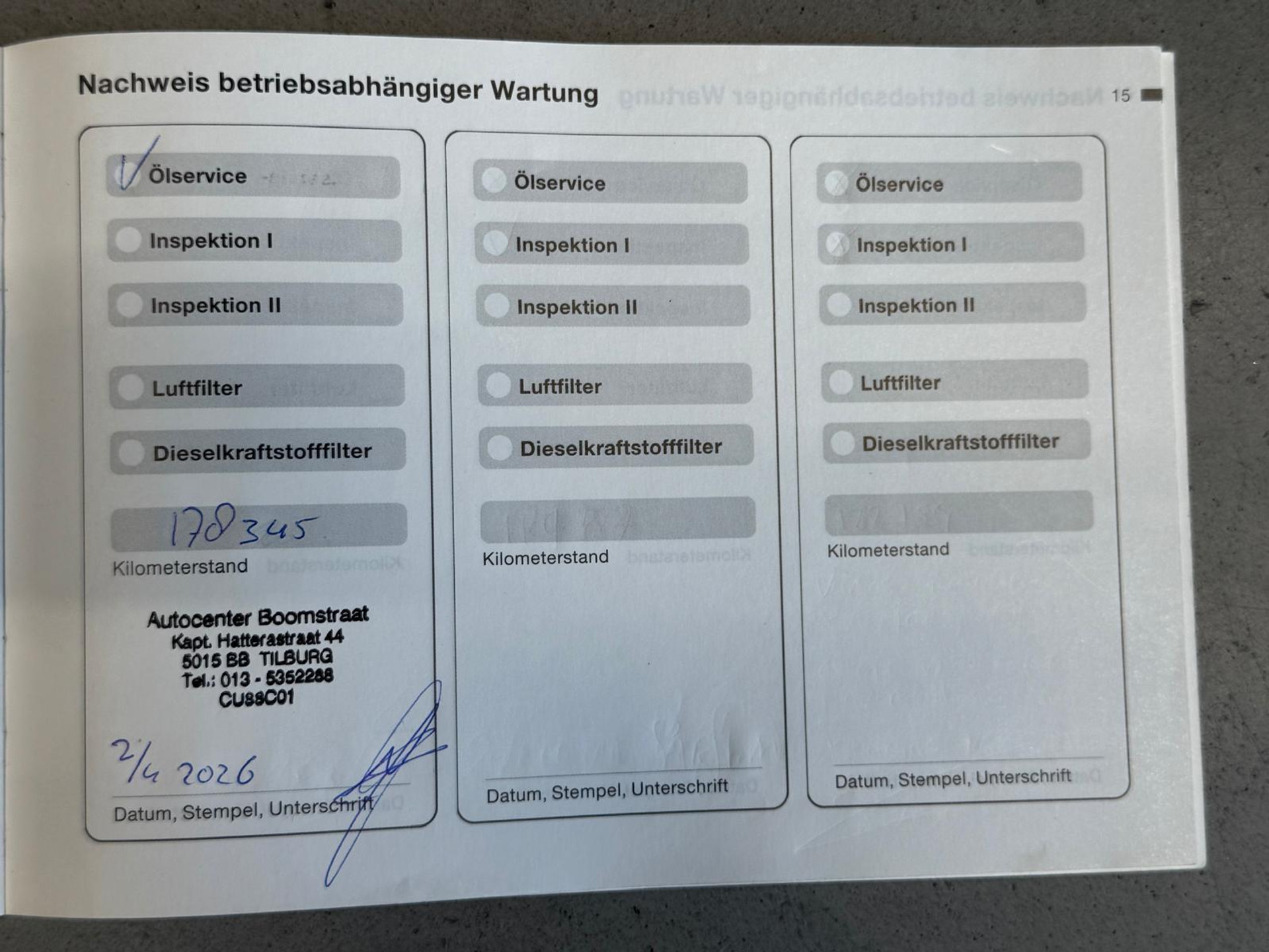 55081251-36.jpg