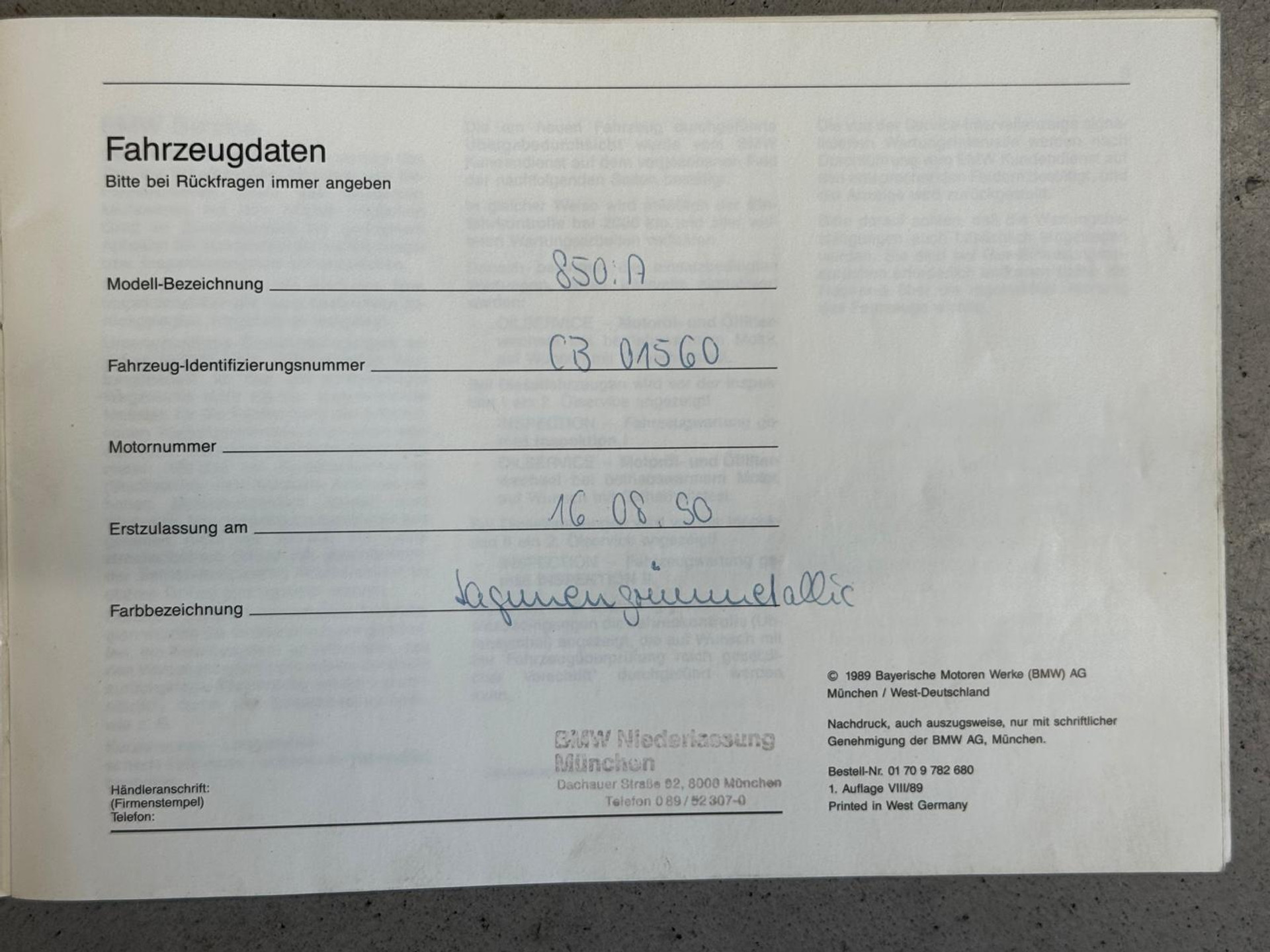 55442818-52.jpg